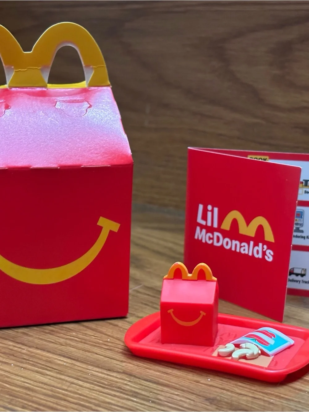 LIL McDonalds 2025 Happy Meal Toy - Tray with Apples Mini Happy Meal Box #18-NEW